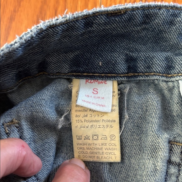 🦋 WIDE LEG FLARE JEANS WITH EMBROIDERED BUTTERFLIES 🦋 - Picture 8 of 8